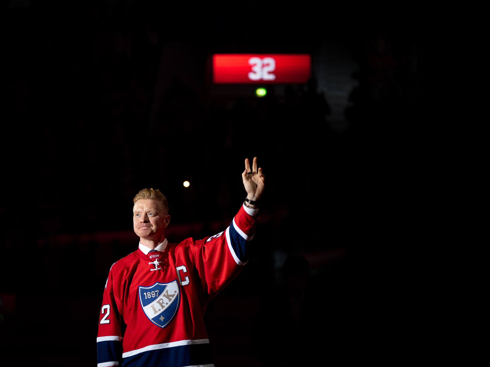 HIFK captain — number 32 retirement night